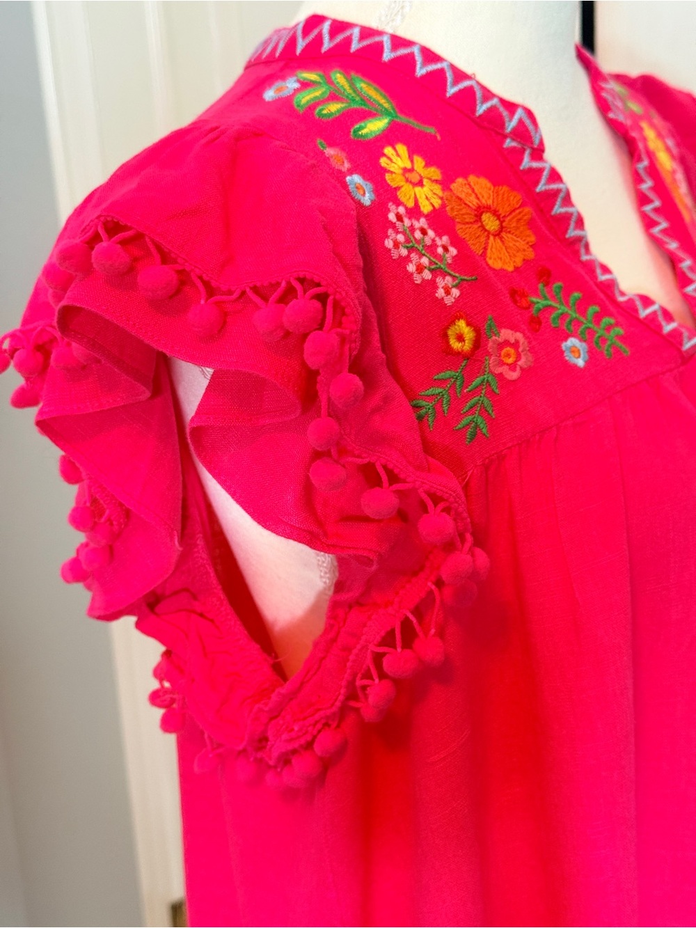 Umgee Fuchsia Boho Embroidered Pom-Pom Mini Dress L - Picture 4 of 9